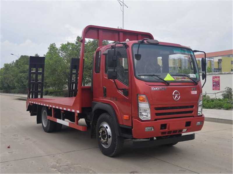 國六大運(yùn)平板運(yùn)輸車